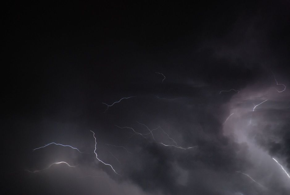 Tormentas eléctricas sacuden a Balao la noche del viernes 23