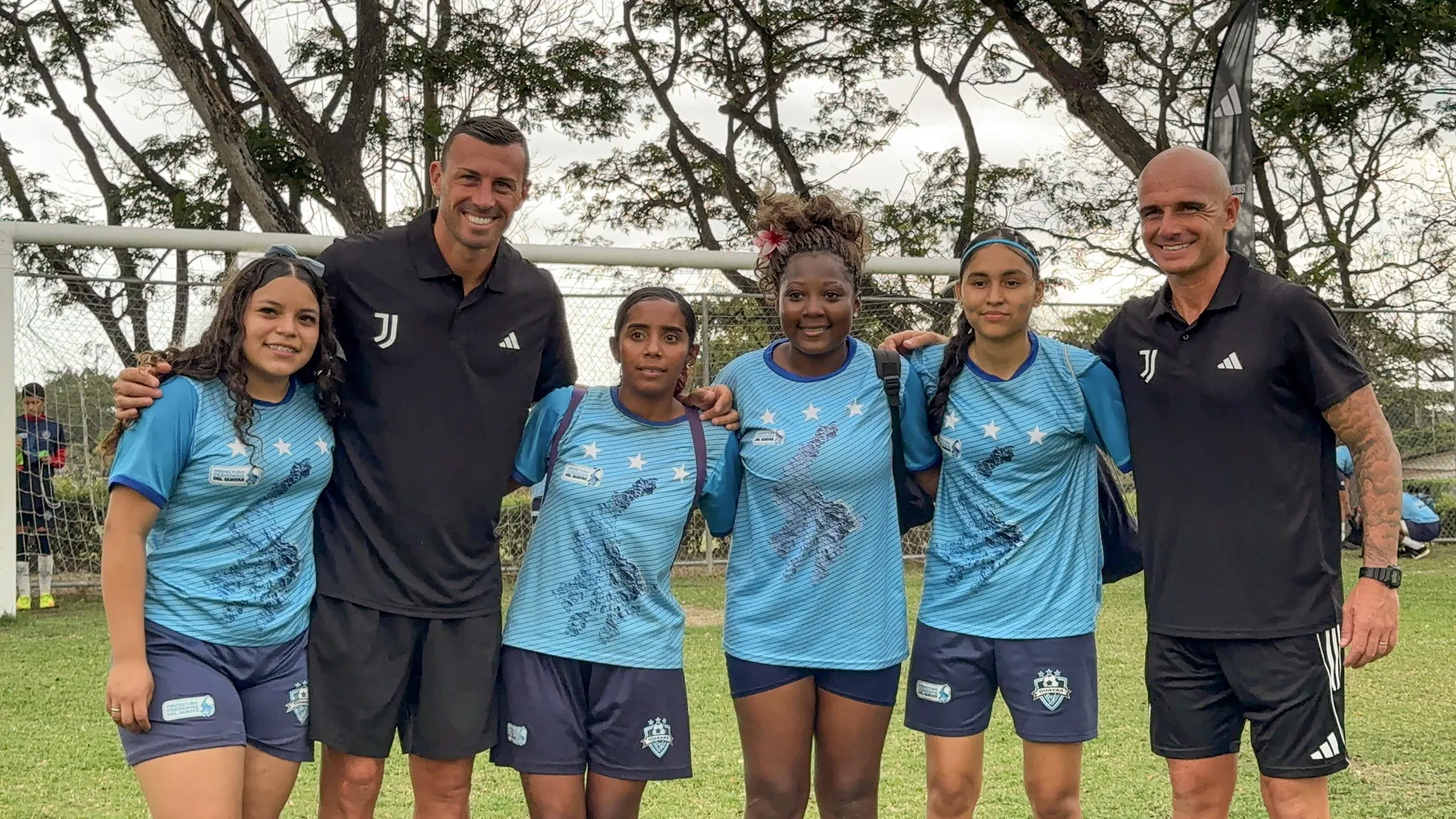 Entrenadores italianos de Juventus Academy capacitan a técnicos de las 30 Escuelas de Fútbol del Guayas