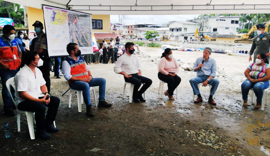 Autoridades nacionales recorren zona afectada por desborde del río en febrero