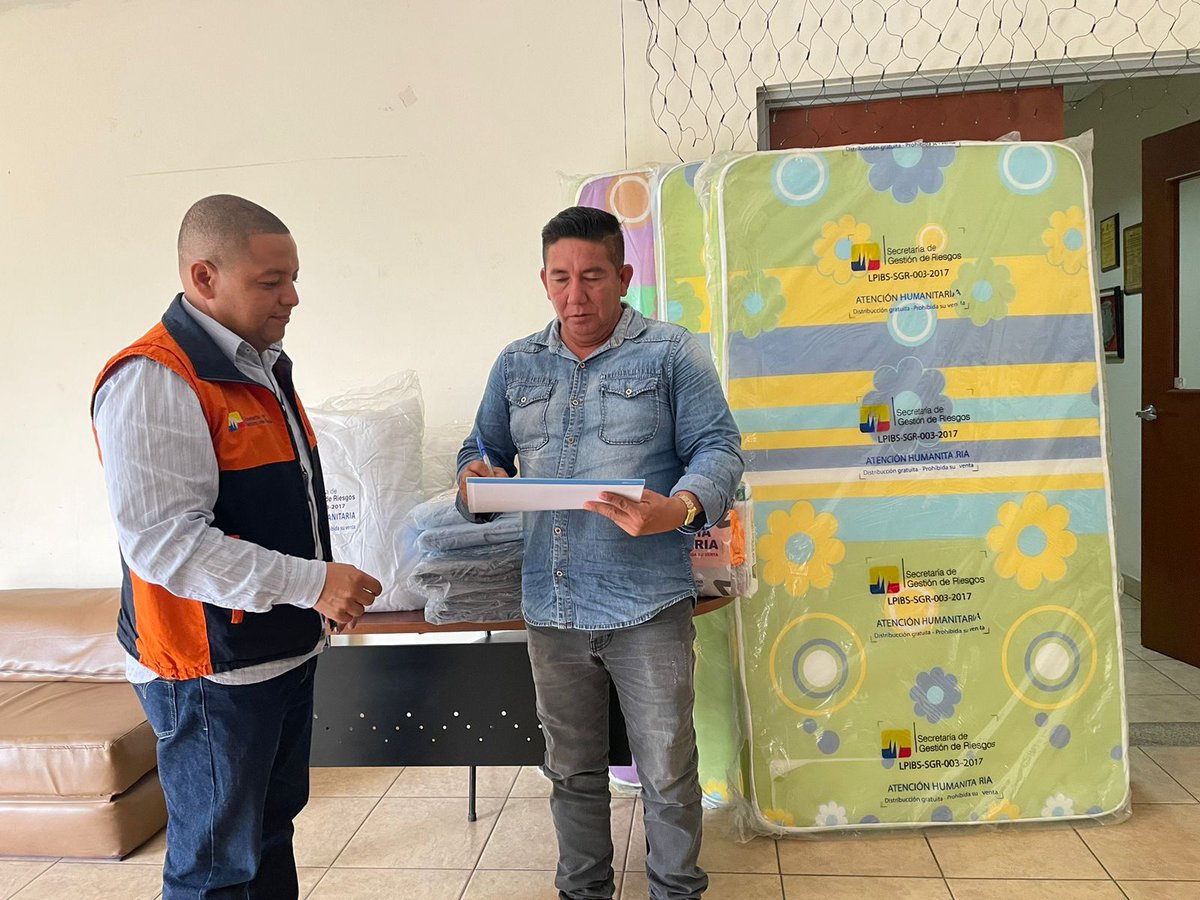 Riesgos Ec entregó ayuda a familia afectada por incendio en Barrio Nuevo