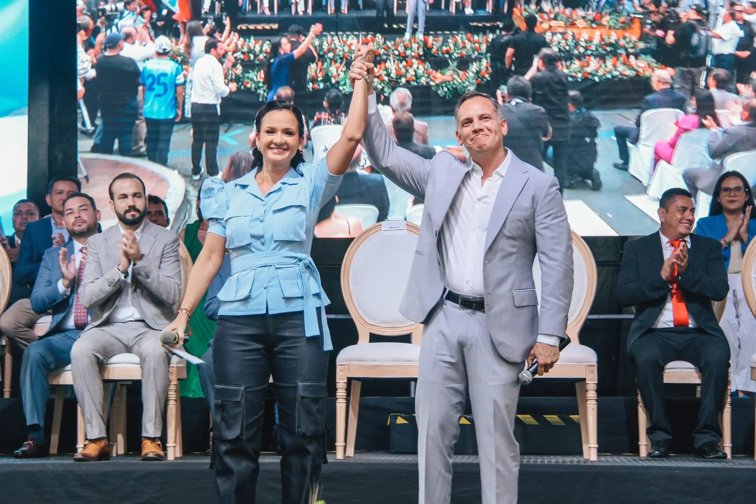 Marcela Aguiñaga y Carlos Serrano asumen Prefectura del Guayas con agenda de seguridad
