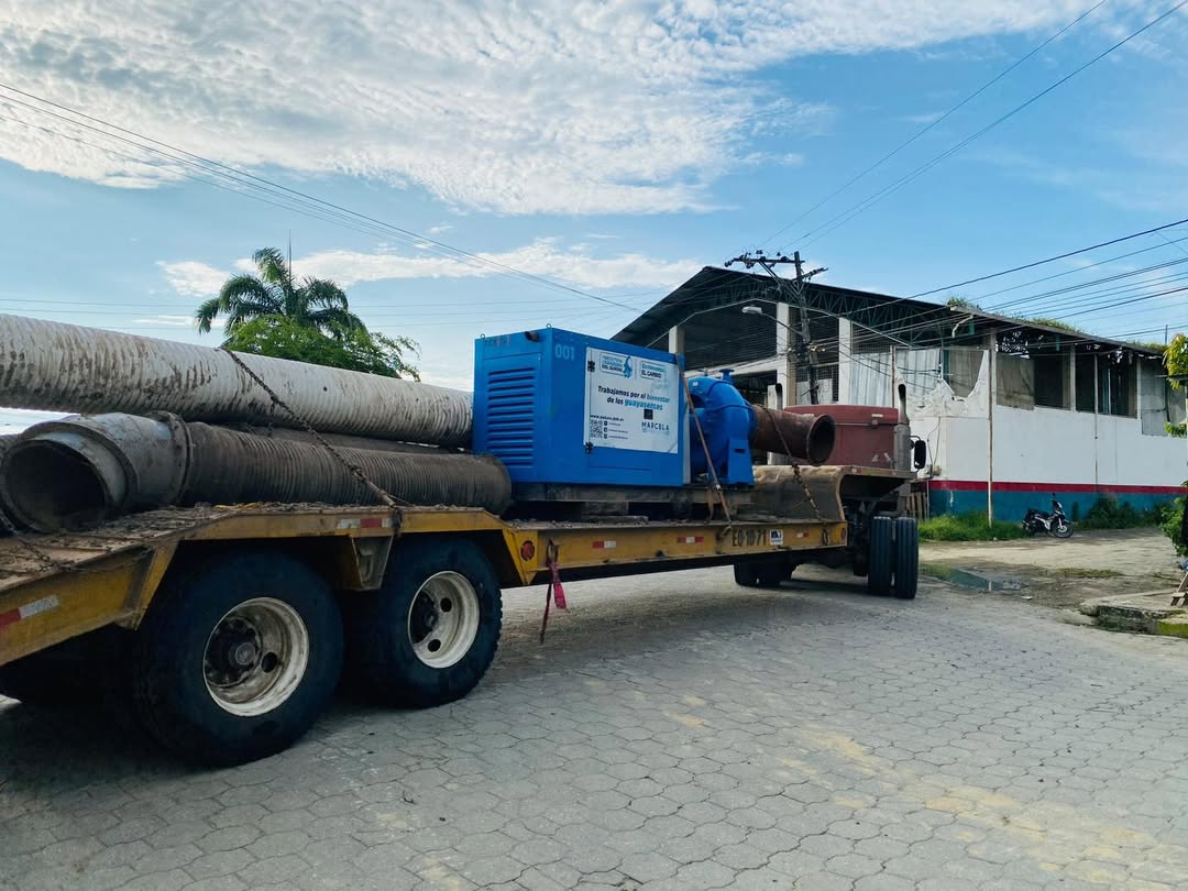 Prefectura del Guayas envía segunda bomba a Balao para atender emergencias
