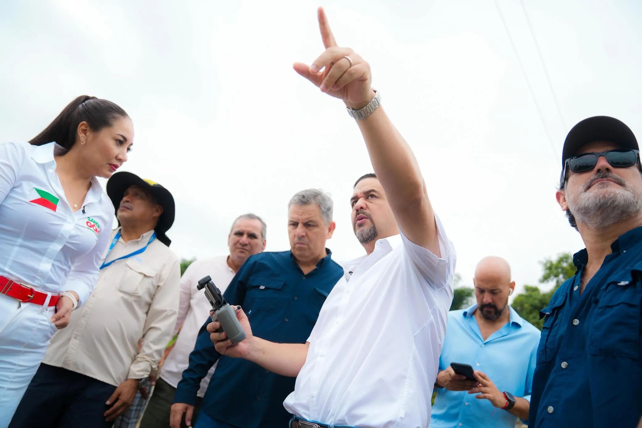 Prefectura inicia desazolve del río Balao para proteger a Puerto Balao